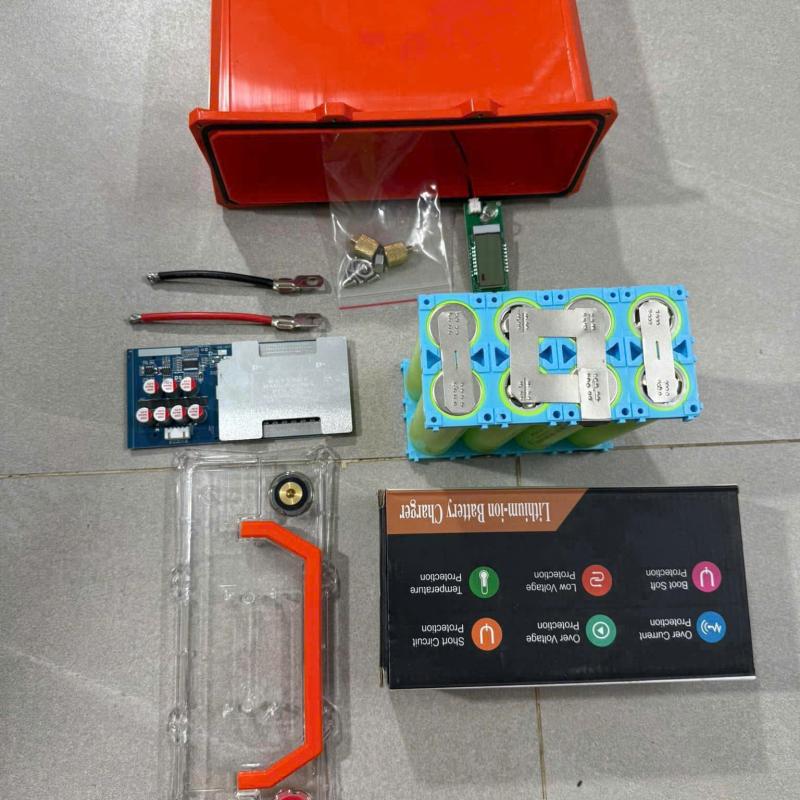 Combo Bình Pin Tự Đóng 30Ah - 12V Giá Siêu Tốt