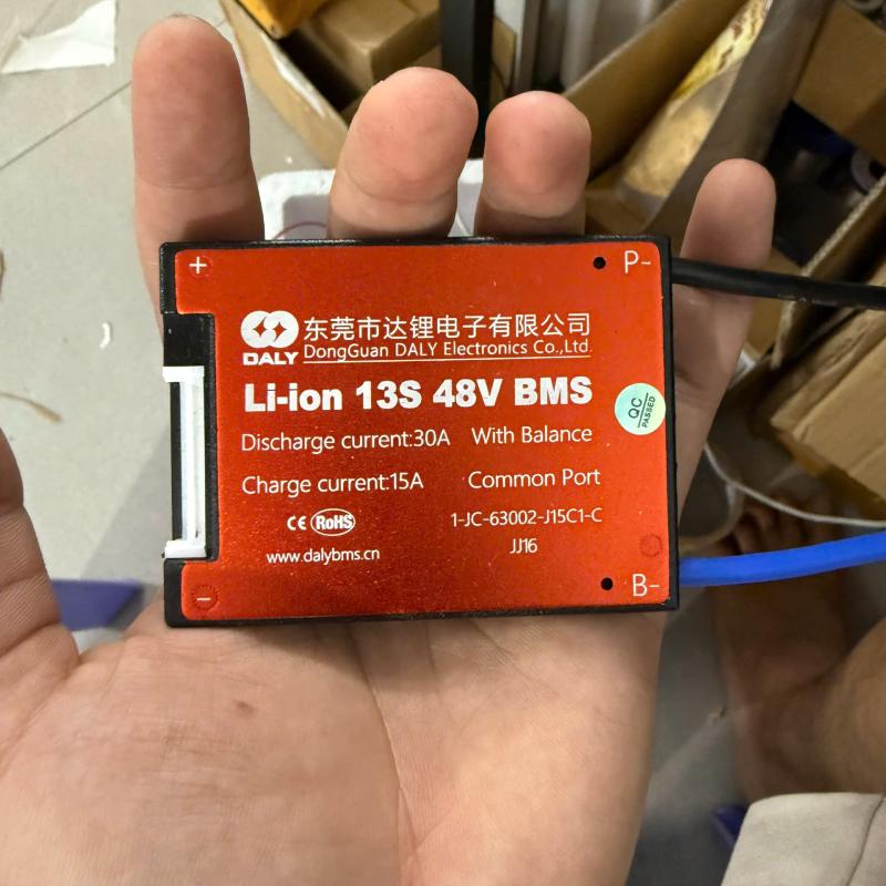 Mạch Bảo Vệ BMS 48V 13S 30A Cho 3.7V Chính Hãng DALY (Sạc Xả Chung)