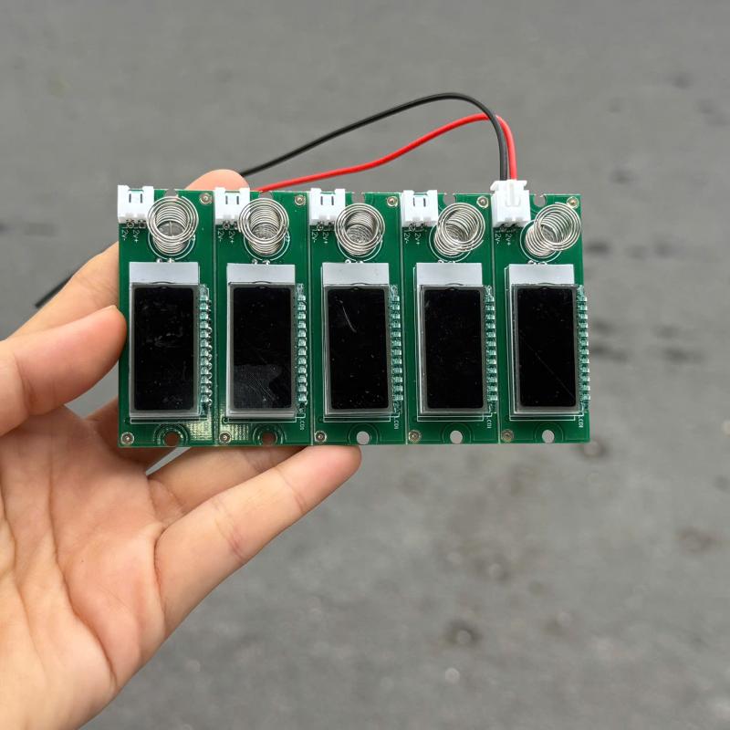 Mạch Đồng Hồ Báo Volt Cho Hộp Pin Lithium 15Ah – Hiển Thị Điện Áp Chính Xác
