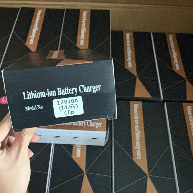 Sạc 14,6V-10A Chống Ngược Đầu Cực ( Cho Hệ Pin 4s )